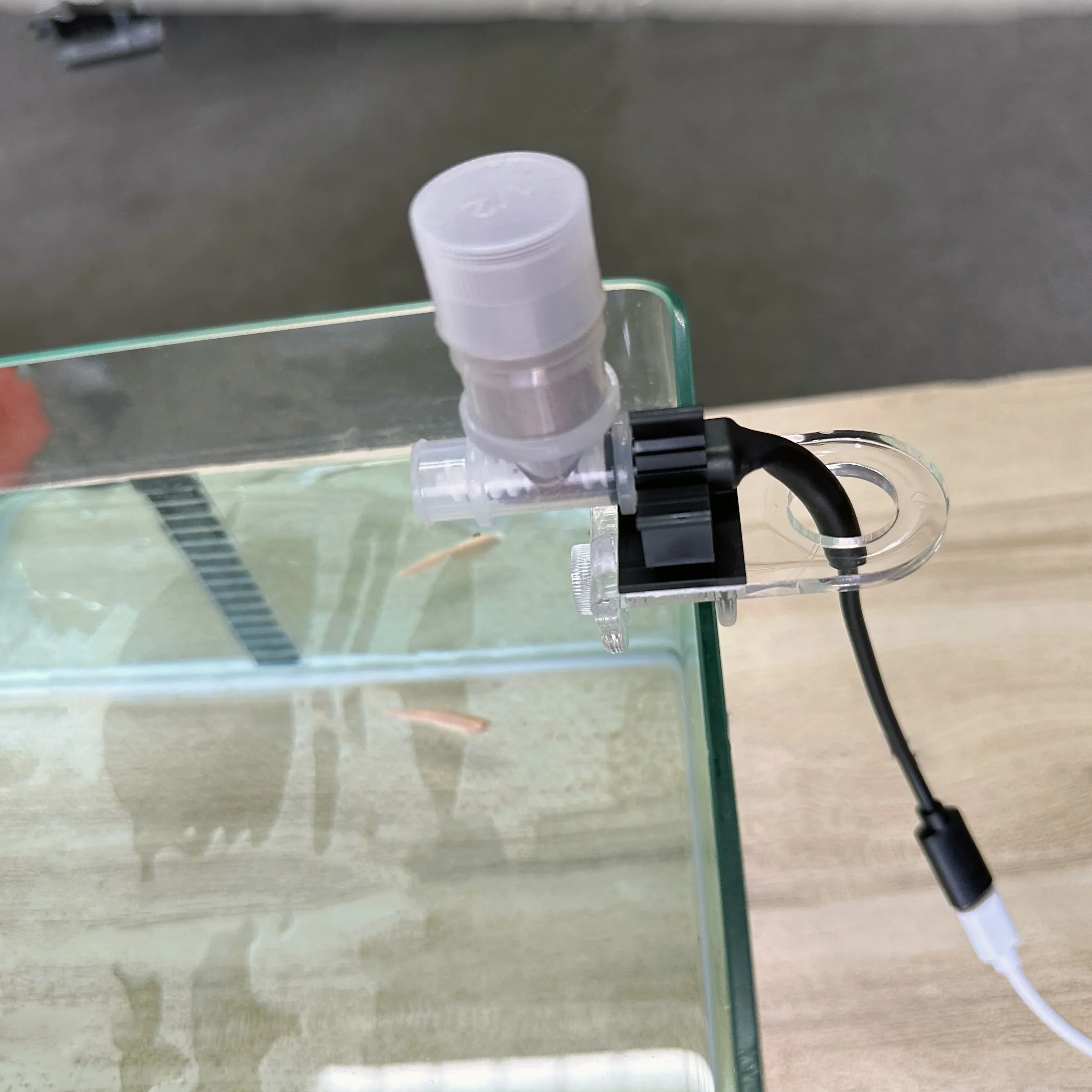 أفضل وحدة تغذية أوتوماتيكية لل - مراجعة Aquarium Fish Feeder Automatic وسعره